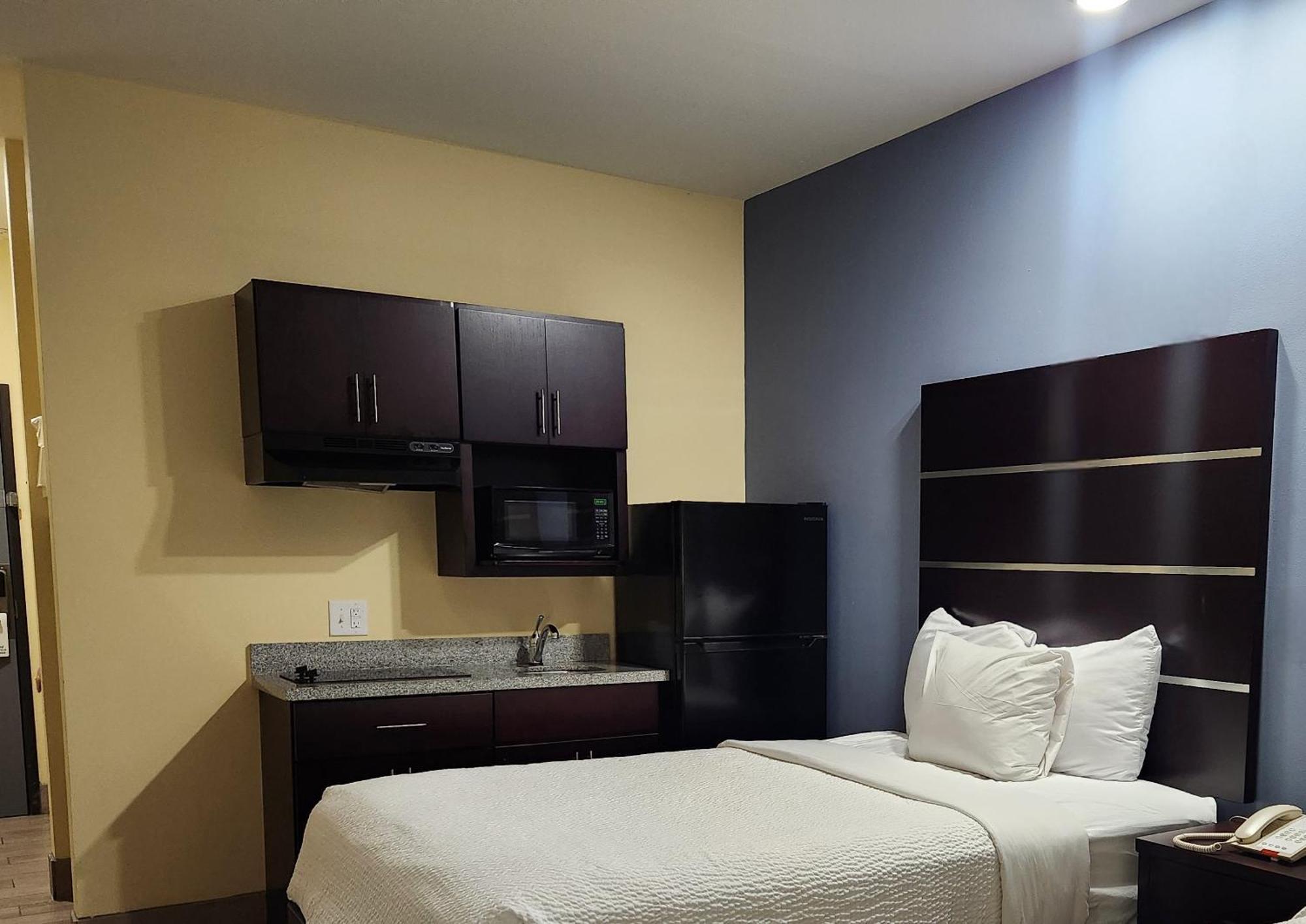 Days Inn By Wyndham Baton Rouge Airport מראה חיצוני תמונה